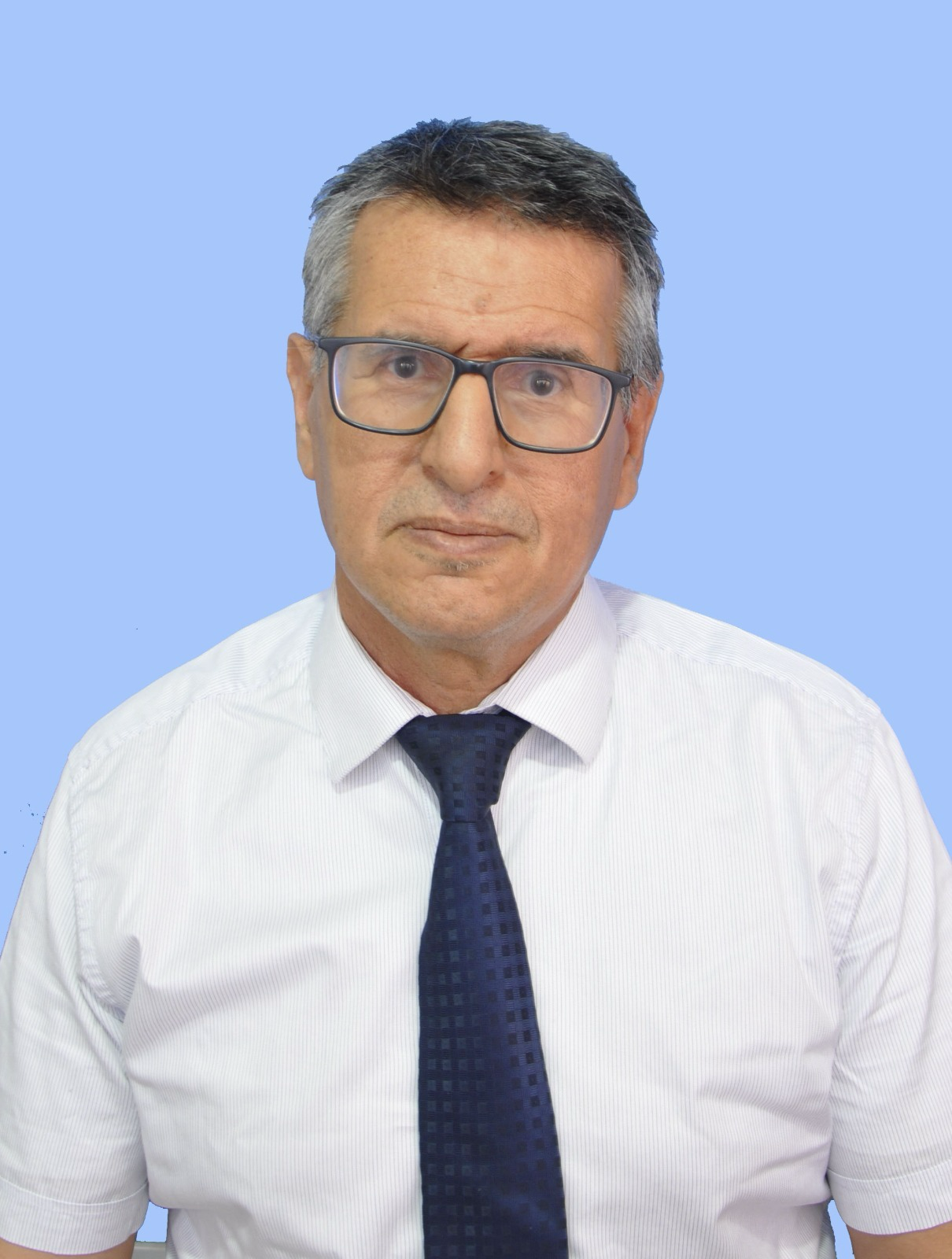 الأستاذ مصطفى الحسناوي